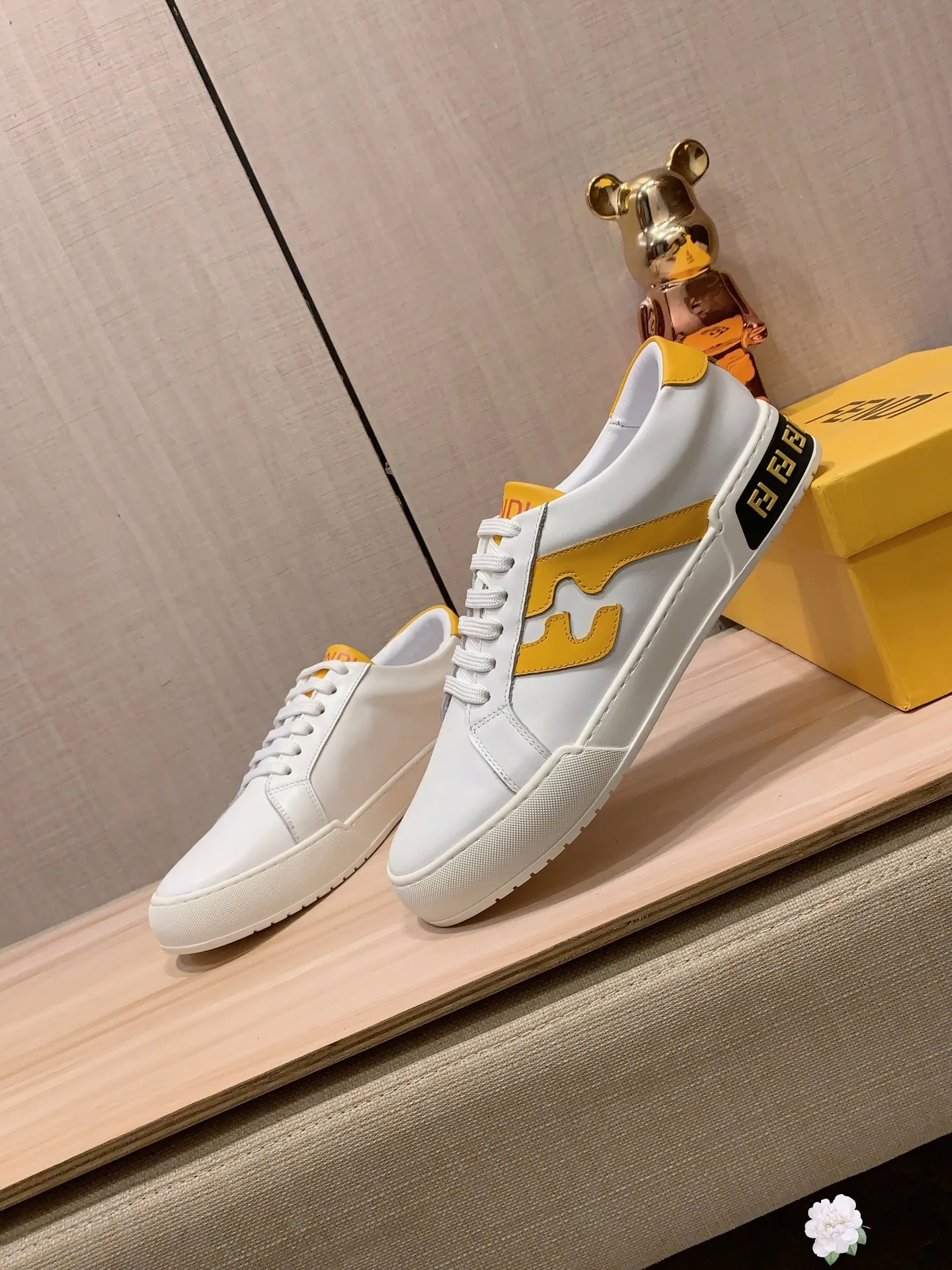 Men's Men's Shoes💰442💰💰🎩🎩[Lightning][Lightning] "FENDI*" The latest and most popular casual shoes, top brand [Seduce] luxury~purchase, top~quality. [Strong] The upper is made of imported breathable cowhide material ➕ breathable sheepskin feet (•) with fine workmanship. The original stylish and stylish soft rubber wear-resistant and non-slip outsole is light and comfortable on the feet. The real thing looks better when taken in real life. 226: code: 38-44, white and black selected